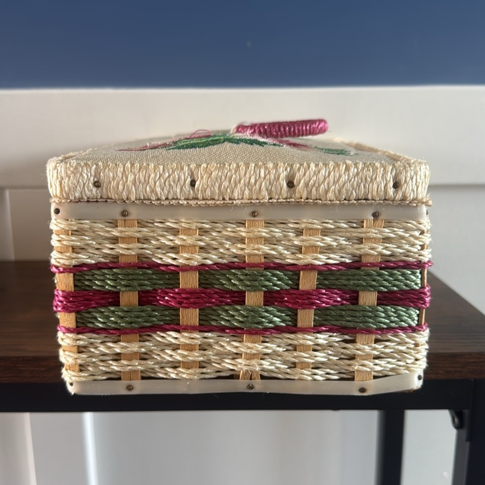 Vintage Wicker Sewing Box pink floral embroidered Lid with Built-in Pin Cushion - Picture 6 of 17